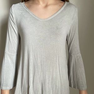 Quarter sleeve shirt
